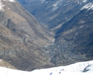 049 Zermatt from the slopes