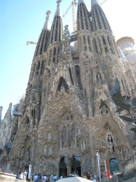 1722 La Sagrada Familia Back