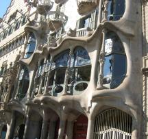 1763 Gaudi Building